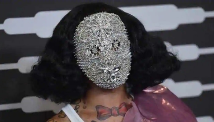 New York Fashion Week 2020: इस बार ट्रेंड में रहीं ये थीम, जानकर कह उठेंगे वाह New York Fashion Week 2020: इस बार ट्रेंड में रहीं ये थीम, जानकर कह उठेंगे वाह