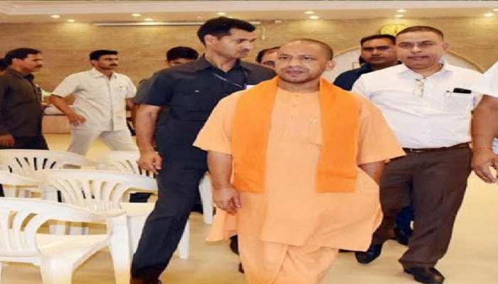 दंगाइयों और बाहुबलियों पर CM Yogi ने कसा शिकंजा तो जान से मारने की मिली धमकी