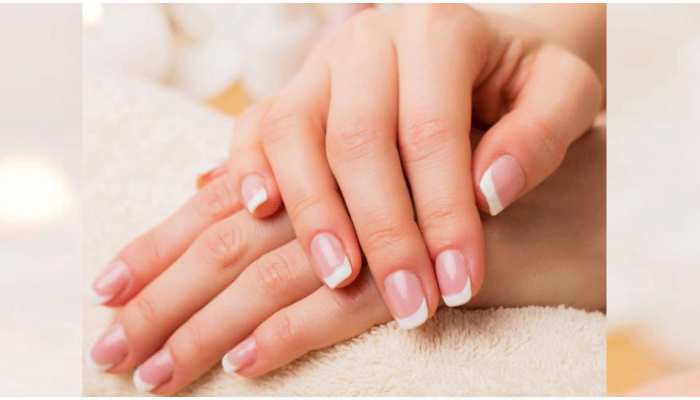 nail care tips to make nails strong and beautiful | Nail Care: घर पर ही इन  टिप्स के जरिए करें अपने नाखूनों की खास देखभाल | Hindi News, लाइफस्टाइल
