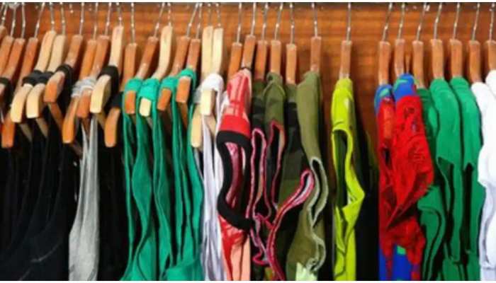 Life Hacks: कपड़ों पर लगे दाग-धब्बे छुड़ाने के लिए आजमाएं ये घरेलू उपाय Life Hacks: कपड़ों पर लगे दाग-धब्बे छुड़ाने के लिए आजमाएं ये घरेलू उपाय