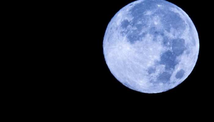 बस थोड़ा इंतजार, इस शरद पूर्णिमा को नजर आएगा Blue Moon