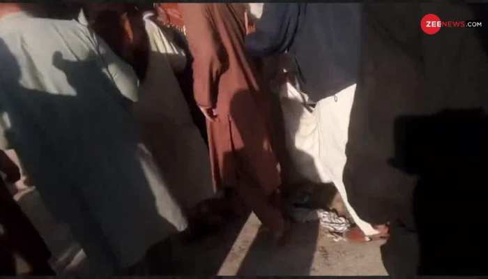 Pakistan : Bomb blast near Peshawar's madrasa, more than 50 injured