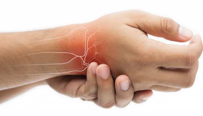 tips and home remedies for arthritis suffers read article | गठिया रोगियों  के लिए वरदान है ये काढ़ा, बस जान लें कितनी मात्रा में और कब पीएं | Hindi  News, Health