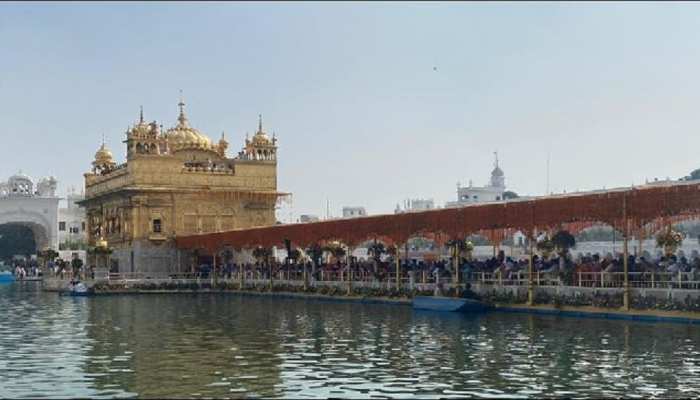 ਸ੍ਰੀ ਗੁਰੂ ਰਾਮਦਾਸ ਜੀ ਦੇ ਪ੍ਰਕਾਸ਼ ਪੁਰਬ ਨੂੰ ਲੈ ਕੇ ਸ੍ਰੀ ਹਰਿਮੰਦਰ ਸਾਹਿਬ 'ਚ ਰੌਣਕਾਂ, ਸੰਗਤਾਂ ਦਾ ਉਮੜਿਆ ਸੈਲਾਬ ਸ੍ਰੀ ਗੁਰੂ ਰਾਮਦਾਸ ਜੀ ਦੇ ਪ੍ਰਕਾਸ਼ ਪੁਰਬ ਨੂੰ ਲੈ ਕੇ ਸ੍ਰੀ ਹਰਿਮੰਦਰ ਸਾਹਿਬ 'ਚ ਰੌਣਕਾਂ, ਸੰਗਤਾਂ ਦਾ ਉਮੜਿਆ ਸੈਲਾਬ