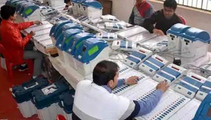 शेखपुरा: मतगणना को लेकर केंद्र पर कराई जा रही सघन चेकिंग, 24 राउंड की होगी गिनती शेखपुरा: मतगणना को लेकर केंद्र पर कराई जा रही सघन चेकिंग, 24 राउंड की होगी गिनती