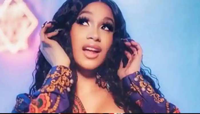 Rapper Cardi B ने मांगी माफी, किया था मां दुर्गा का अपमान Rapper Cardi B ने मांगी माफी, किया था मां दुर्गा का अपमान