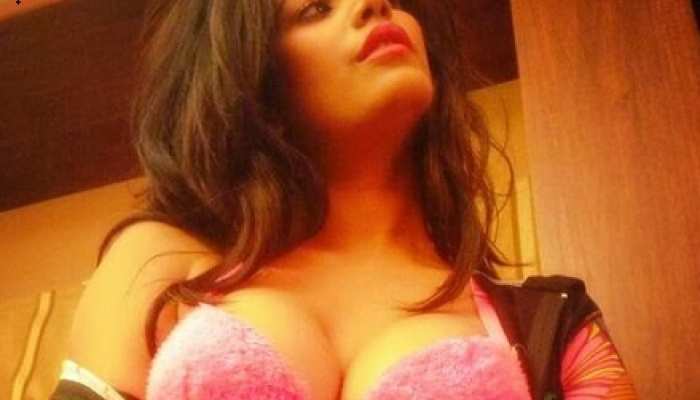 Poonam Pandey क्या गर्भवती हैं? बेचैन फैंस ने माँगा तो पूनम ने दे ही दिया जवाब