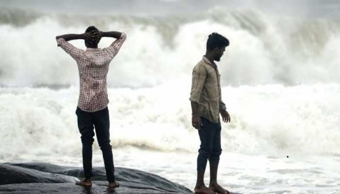Nivar Cyclone: मौसम विभाग का अलर्ट जारी, पुडुचेरी के बाद अब टकराएगा कर्नाटक से