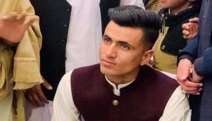 Afghanistan के गेंदबाज Mujeeb Ur Rahman की शादी का डांस वीडियो वायरल Afghanistan के गेंदबाज Mujeeb Ur Rahman की शादी का डांस वीडियो वायरल