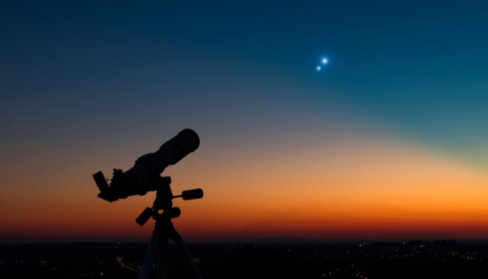 बृहस्पति और शनि ग्रहों का रात में अनूठा मिलन, 800 साल बाद ऐतिहासिक संयोग