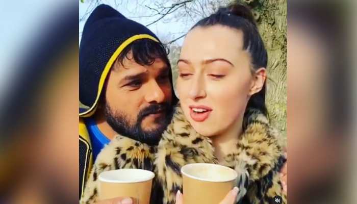 Khesari Lal Yadav taught Bhojpuri to foreign actress funny video viral | विदेशी एक्ट्रेस को भोजपुरी सिखाते दिखे Khesari Lal Yadav, मजेदार VIDEO VIRAL | Hindi News, रीजनल सिनेमा Khesari Lal Yadav taught Bhojpuri to foreign actress funny video viral | विदेशी एक्ट्रेस को भोजपुरी सिखाते दिखे Khesari Lal Yadav, मजेदार VIDEO VIRAL | Hindi News, रीजनल सिनेमा