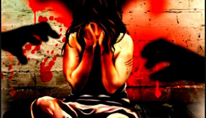 Badaun Rape Case: दर्द से चीखती रही महिला, दरिंदों ने गैंगरेप के बाद गुप्तांग में डाली रॉड