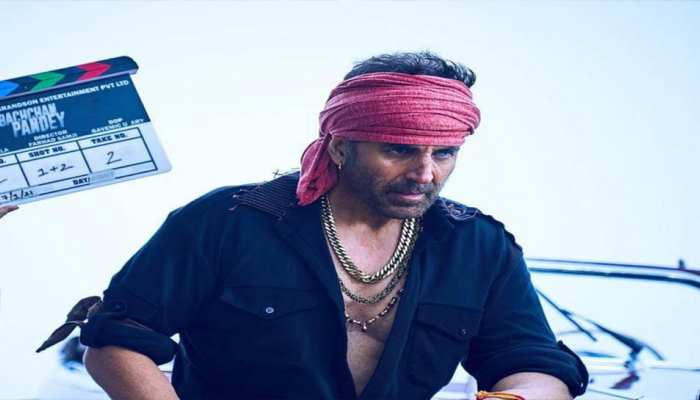 Bollywood Actor Akshay Kumar Gangster Look reveals fron the Film Bachchan  Pandey | Bachchan Pandey First Look: गैंगस्टर बन सोशल मीडिया पर छाए Akshay  Kumar | Hindi News, बॉलीवुड