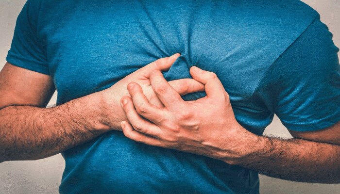 Heart Attack Symptoms: ਦਿਲ ਦਾ ਦੌਰਾ ਪੈਣ ਤੋਂ ਪਹਿਲਾਂ ਸਰੀਰ ਵਿੱਚ ਵਿਖਾਈ ਦਿੰਦੇ ਹਨ ਇਹ ਲੱਛਣ, ਮਹਿਸੂਸ ਹੋਵੇ ਤਾਂ ਹੋ ਜਾਓ ਸਾਵਧਾਨ Heart Attack Symptoms: ਦਿਲ ਦਾ ਦੌਰਾ ਪੈਣ ਤੋਂ ਪਹਿਲਾਂ ਸਰੀਰ ਵਿੱਚ ਵਿਖਾਈ ਦਿੰਦੇ ਹਨ ਇਹ ਲੱਛਣ, ਮਹਿਸੂਸ ਹੋਵੇ ਤਾਂ ਹੋ ਜਾਓ ਸਾਵਧਾਨ