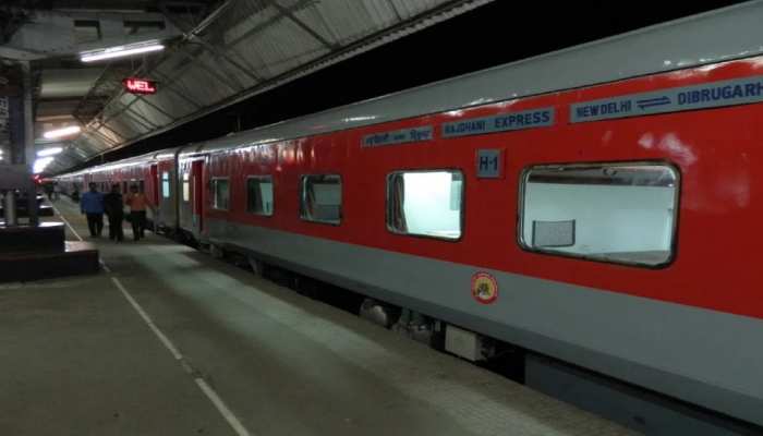 रेलवे से सफर होगा महंगा, अब टिकटों पर लगेगी ये अलग तरह की फीस!