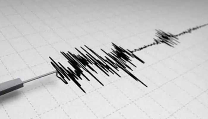 Earthquake: पूरे उत्तर भारत में आए भूकंप के झटके, अमृतसर है केंद्र Earthquake: पूरे उत्तर भारत में आए भूकंप के झटके, अमृतसर है केंद्र