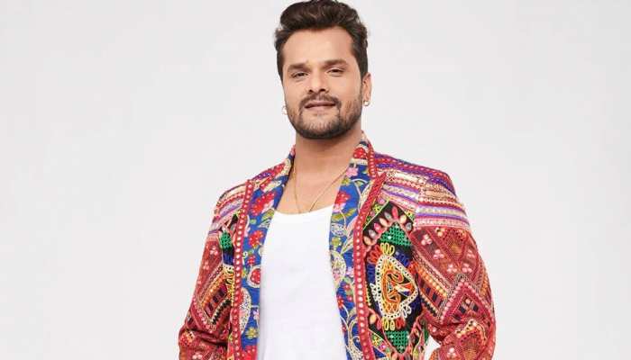 Khesari Lal Yadav ने स्टेज पर घूंघट ओढ़कर लगाया ऐसे ठुमके, Sapna Chaudhary भी हो जाएंगी फेल Khesari Lal Yadav ने स्टेज पर घूंघट ओढ़कर लगाया ऐसे ठुमके, Sapna Chaudhary भी हो जाएंगी फेल