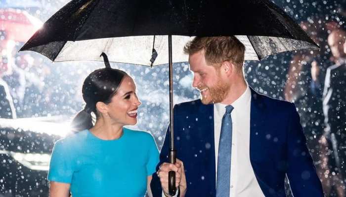 Prince Harry और Meghan Markle फिर बनने वाले हैं पेरेंट्स, खास तरीके से दी खुशखबरी Prince Harry और Meghan Markle फिर बनने वाले हैं पेरेंट्स, खास तरीके से दी खुशखबरी