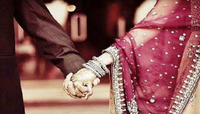 Couple did love marriage during coronavirus lockdown faridabad court order fir high court gave relief ngmp | लॉकडाउन में कपल ने की लव मैरिज, कोर्ट ने पति-पत्नी और पंडित के खिलाफ दर्ज