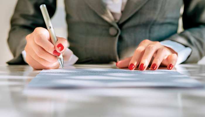 China: तलाक के बाद कोर्ट ने पति से कहा, शादी के दौरान महिला ने घर में काम किया तो दो मुआवजा China: तलाक के बाद कोर्ट ने पति से कहा, शादी के दौरान महिला ने घर में काम किया तो दो मुआवजा