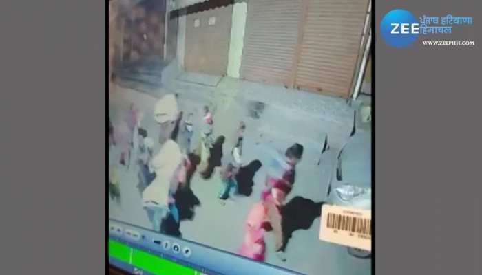 Ferozpur Newly Open Garment Shop Theft By 20 Women Incident In Cctv