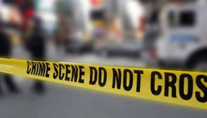 Cyber Crime के आरोपी पूर्व BJP विधायक के बेटे पर ट्रेन में चलीं गोलियां, गोलीबारी में गार्ड घायल Cyber Crime के आरोपी पूर्व BJP विधायक के बेटे पर ट्रेन में चलीं गोलियां, गोलीबारी में गार्ड घायल