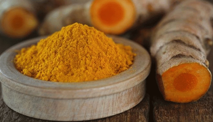 Turmeric Benefits:दो चुटकी हल्दी के फायदे जानकर रह जाएंगे हैरान,यहां पढें... Turmeric Benefits:दो चुटकी हल्दी के फायदे जानकर रह जाएंगे हैरान,यहां पढें...
