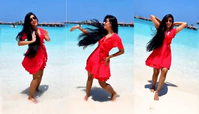 समंदर किनारे Yuzvendra Chahal की पत्नी Dhanashree के डांस मूव्स के कायल हुए फैंस, धूम मचा रहा ये Video समंदर किनारे Yuzvendra Chahal की पत्नी Dhanashree के डांस मूव्स के कायल हुए फैंस, धूम मचा रहा ये Video