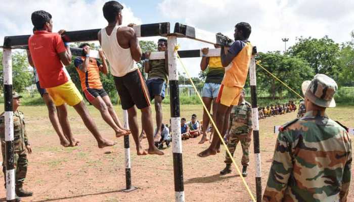 भारतीय सेना में भर्ती के लिए जम्मू में रैली का आयोजन? Army ने बयान जारी कर बताया फर्जी मैसेज भारतीय सेना में भर्ती के लिए जम्मू में रैली का आयोजन? Army ने बयान जारी कर बताया फर्जी मैसेज