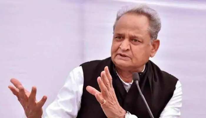 BJP के आरोपों पर गहलोत बोले-निश्चिंत रहिए, पहले भी करके दिखाया है और आगे भी दिखाएंगे BJP के आरोपों पर गहलोत बोले-निश्चिंत रहिए, पहले भी करके दिखाया है और आगे भी दिखाएंगे