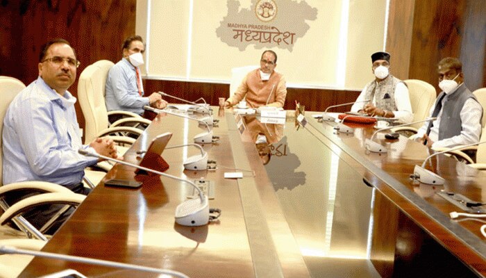 अगर नहीं सुधरे हालात तो MP के इन शहरों में 8 मार्च से लग सकता है नाइट कर्फ्यू: मुख्यमंत्री शिवराज अगर नहीं सुधरे हालात तो MP के इन शहरों में 8 मार्च से लग सकता है नाइट कर्फ्यू: मुख्यमंत्री शिवराज