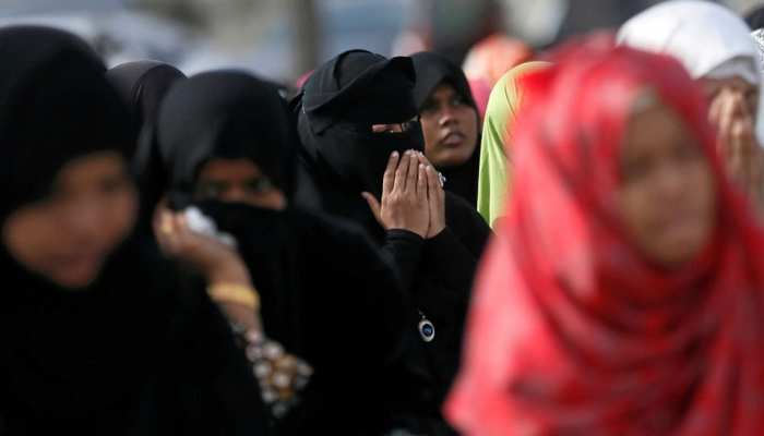 Women's day 2021: अगर कोई पुरुष सुसाइड के लिए उकसाता है तो करें ये काम, महिलाओं के लिए महत्वपूर्ण हैं IPC की ये धाराएं Women's day 2021: अगर कोई पुरुष सुसाइड के लिए उकसाता है तो करें ये काम, महिलाओं के लिए महत्वपूर्ण हैं IPC की ये धाराएं