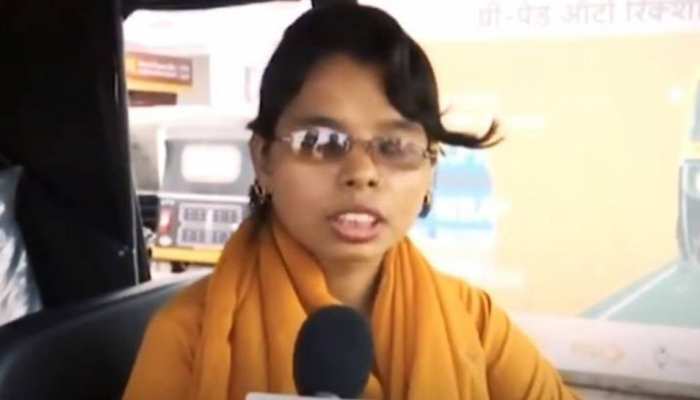 शादी के दो हफ्ते बाद ही ससुराल से प्रताड़ित होने के बाद तलत जहां ने उठाया यह कदम, हो रही है तारीफ शादी के दो हफ्ते बाद ही ससुराल से प्रताड़ित होने के बाद तलत जहां ने उठाया यह कदम, हो रही है तारीफ