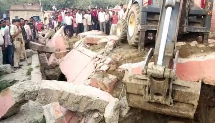 बिहार के खगड़िया में बड़ा हादसा होने से मचा हड़कंप, दीवार गिरने से 6 श्रमिकों की मौत, 3 गंभीर रूप से घायल बिहार के खगड़िया में बड़ा हादसा होने से मचा हड़कंप, दीवार गिरने से 6 श्रमिकों की मौत, 3 गंभीर रूप से घायल