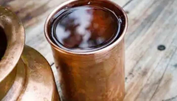 Drinking water in copper vessel on empty stomach in morning benefits know mpsn | सुबह खाली पेट तांबे के बर्तन में रखा पानी पीने से मिलते हैं जबरदस्त फायदे, जानिए | Hindi