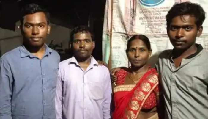 ठेले पर पिता बेचते हैं गोलगप्पे और चाट, बेटा ने रचा यह कीर्तिमान ठेले पर पिता बेचते हैं गोलगप्पे और चाट, बेटा ने रचा यह कीर्तिमान