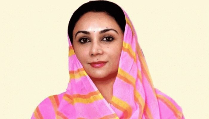 Rajsamand Khabar: खुद को सुरक्षित नहीं मानतीं सांसद Diya Kumari, बढ़ाई अपनी सुरक्षा Rajsamand Khabar: खुद को सुरक्षित नहीं मानतीं सांसद Diya Kumari, बढ़ाई अपनी सुरक्षा