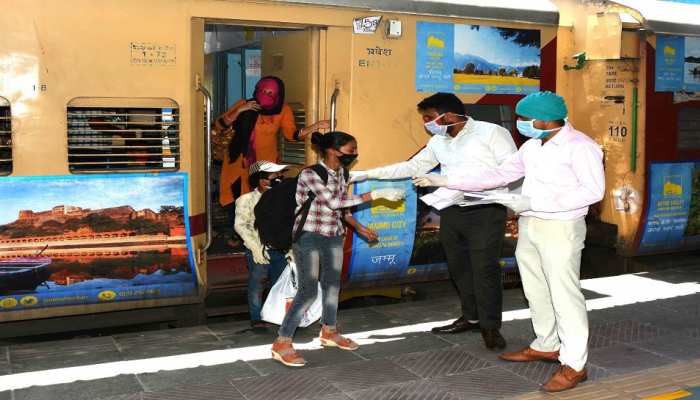 Rajasthan में Corona का बड़ा खतरा, Holi पर दूसरे राज्यों से लौट रहे हैं तो जरूर पढ़े ये खबर Rajasthan में Corona का बड़ा खतरा, Holi पर दूसरे राज्यों से लौट रहे हैं तो जरूर पढ़े ये खबर