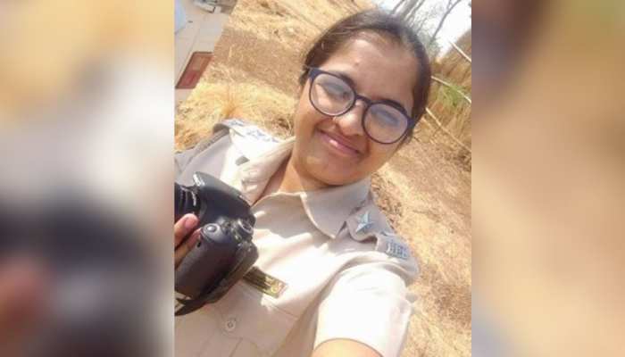 Maharashtra 'Lady Singham' found dead, suicide note 'accuses Sr forest  officer' | Maharashtra की 'लेडी सिंघम' Deepali Chavan-Mohite ने खुद को मारी  गोली, 4 पन्नों के सुसाइड नोट में बताई पूरी ...
