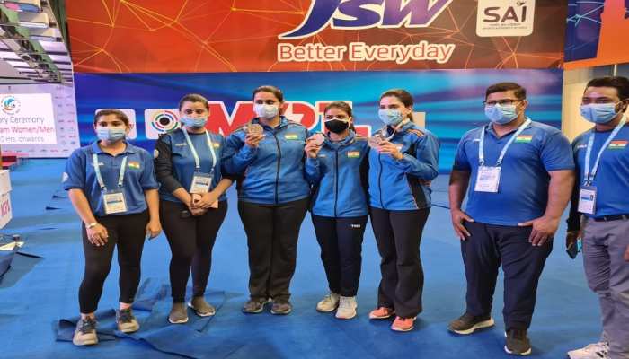 ISSF World Cup 2021 में श्रेयसी सिंह ने किया कमाल, गोल्ड मेडल हासिल कर नाम किया रौशन ISSF World Cup 2021 में श्रेयसी सिंह ने किया कमाल, गोल्ड मेडल हासिल कर नाम किया रौशन