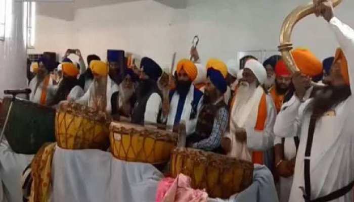 'ਓਰਨ ਕੀ ਹੋਲੀ ਮਮ ਹੋਲਾ' ਹੋਲਾ ਮੁਹੱਲਾ ਦਾ ਜਾਣੋ ਇਤਿਹਾਸ ਤਸਵੀਰਾਂ ਦੇ ਨਾਲ 'ਓਰਨ ਕੀ ਹੋਲੀ ਮਮ ਹੋਲਾ' ਹੋਲਾ ਮੁਹੱਲਾ ਦਾ ਜਾਣੋ ਇਤਿਹਾਸ ਤਸਵੀਰਾਂ ਦੇ ਨਾਲ