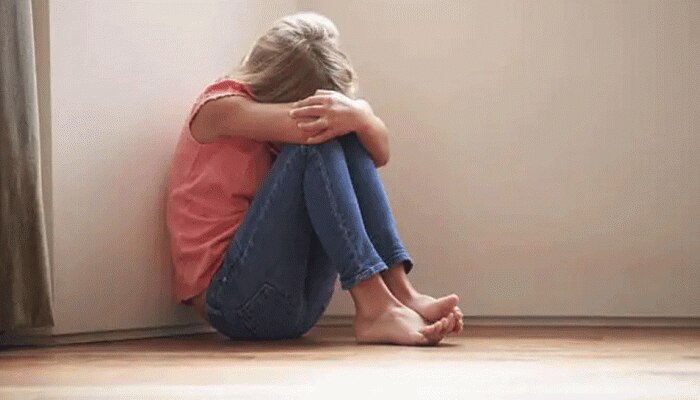बड़वानी से अगवा हुई बच्ची उज्जैन में मिली, 15 साल में हुई गर्भवती, दर्दभरी कहानी सुनकर रह जाएंगे हैरान बड़वानी से अगवा हुई बच्ची उज्जैन में मिली, 15 साल में हुई गर्भवती, दर्दभरी कहानी सुनकर रह जाएंगे हैरान