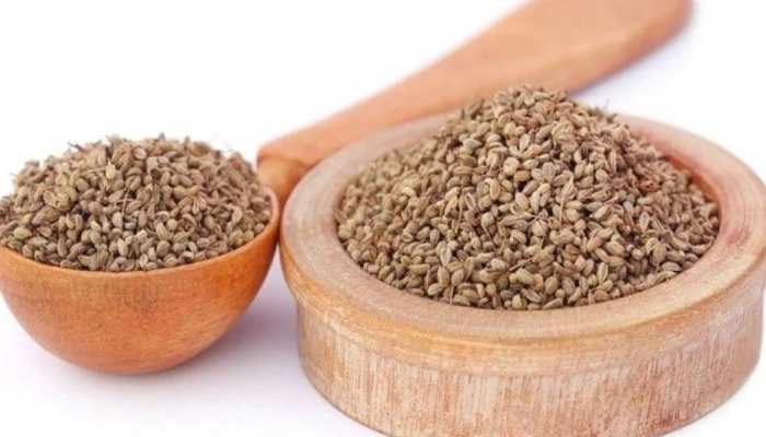 जानिए कैसे एक छोटा चम्मच अजवाइन आपको दे सकता है फायदे