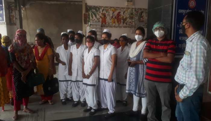 Bihar: सरकार कोराना गाइडलाइन बनाने में व्यस्त, अधिकारी नियमों की हवा निकालने में मस्त! Bihar: सरकार कोराना गाइडलाइन बनाने में व्यस्त, अधिकारी नियमों की हवा निकालने में मस्त!