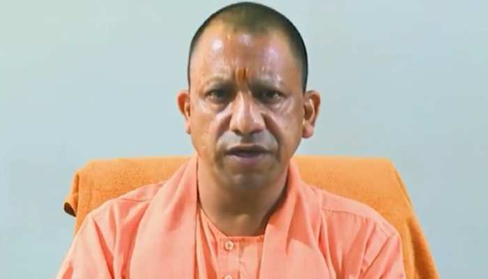 CM योगी ने की इमरजेंसी बैठकः UP मनाएगा 'टीका उत्सव', इतने मरीज होते ही लगा देंगे Night Curfew CM योगी ने की इमरजेंसी बैठकः UP मनाएगा 'टीका उत्सव', इतने मरीज होते ही लगा देंगे Night Curfew