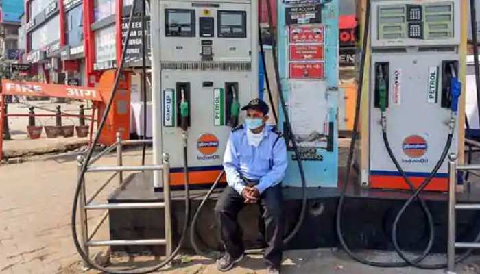 When Time Comes Excise Duty Cut On Petrol Diesel Will Be Reduced Says Cbic Chairman क द र सरक र कब घट एग Petol Diesel पर एक स इज ड य ट Cbic च यरम न न कह सह समय आन