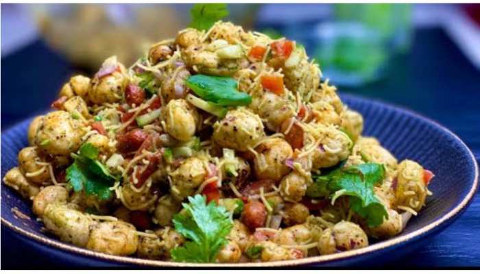 Navratri Vrat Recipe: व्रत में सिर्फ 10 मिनट में बनाएं चटपटी Makhana Bhel, दिल जीत लेगा स्वाद Navratri Vrat Recipe: व्रत में सिर्फ 10 मिनट में बनाएं चटपटी Makhana Bhel, दिल जीत लेगा स्वाद
