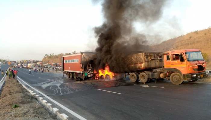 Udaipur News : NH 8 पर खड़े ट्रक की कंटेनर से भीषण भिड़ंत, ड्राइवर-खलाशी जिंदा जले Udaipur News : NH 8 पर खड़े ट्रक की कंटेनर से भीषण भिड़ंत, ड्राइवर-खलाशी जिंदा जले