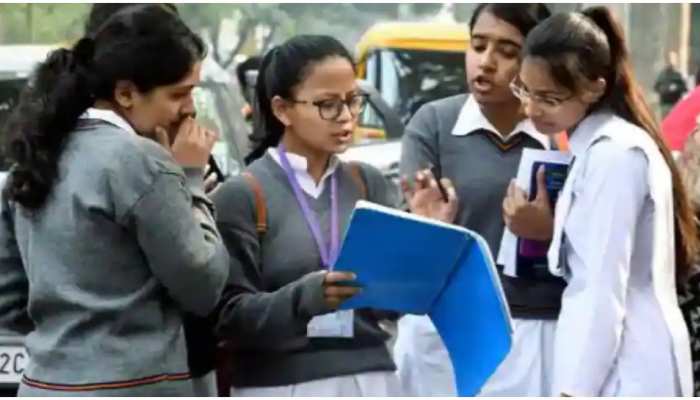CBSE 10th Board Exam 2021 Cancelled: 10वीं में पास होंगे सभी छात्र, 11वीं में Admission के लिए मचेगी मारामारी CBSE 10th Board Exam 2021 Cancelled: 10वीं में पास होंगे सभी छात्र, 11वीं में Admission के लिए मचेगी मारामारी