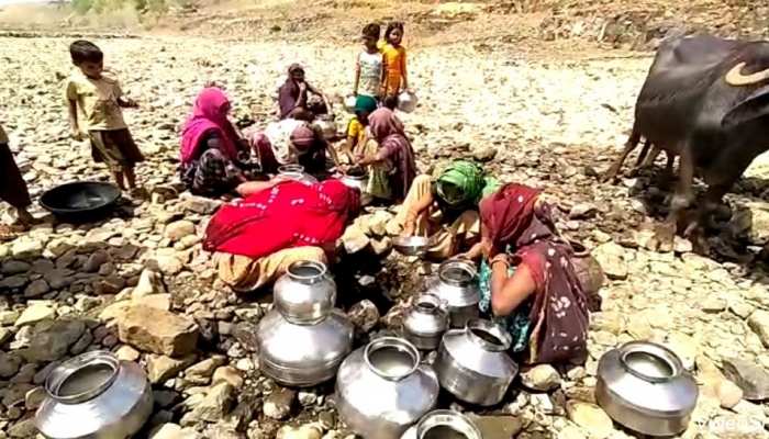 देखिये प्यास का पाताल लोक, पानी के लिए जंग लड़ रहे लोग देखिये प्यास का पाताल लोक, पानी के लिए जंग लड़ रहे लोग